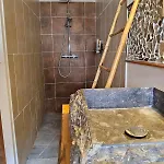 Honey House, Air Conditioning, Stove, Pets Ok
