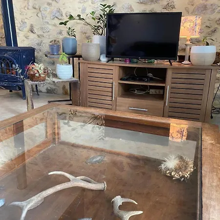Honey House, Air Conditioning, Stove, Pets Ok