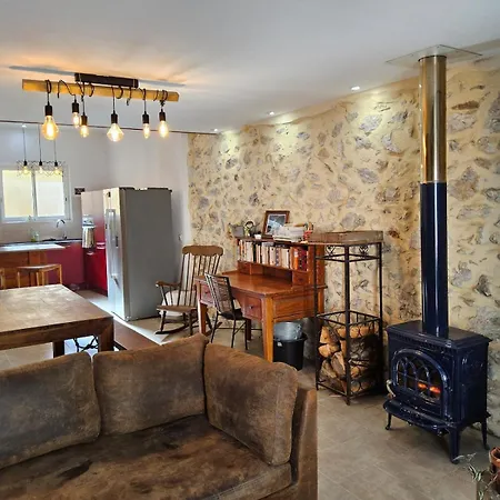 Honey House, Air Conditioning, Stove, Pets Ok * Fitou